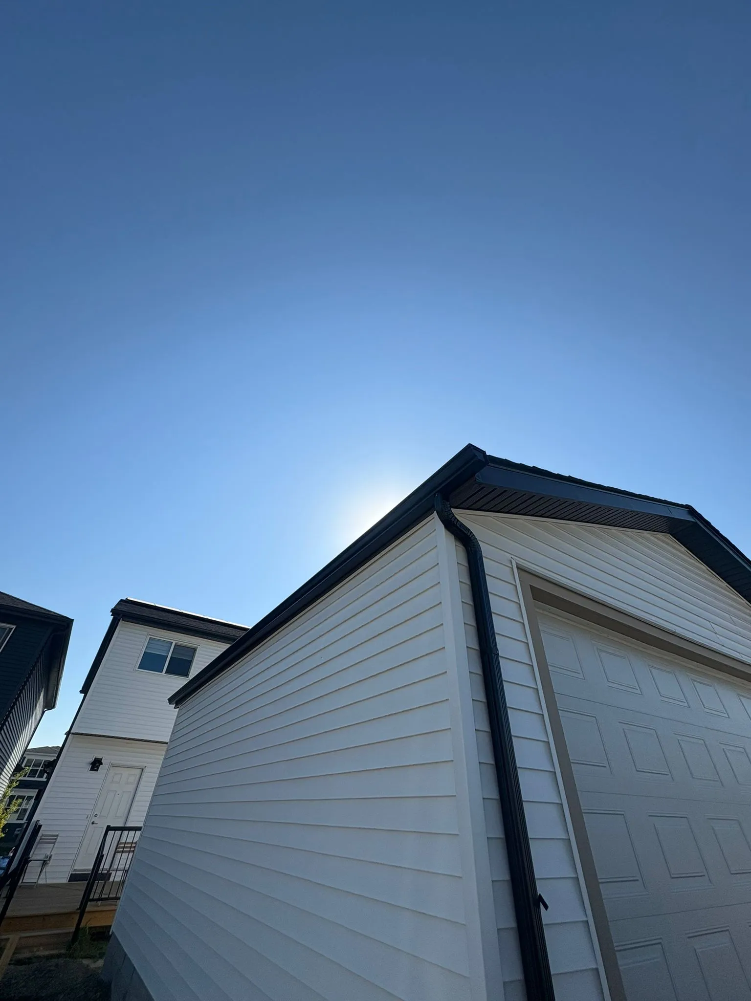 Eavestroughs & siding